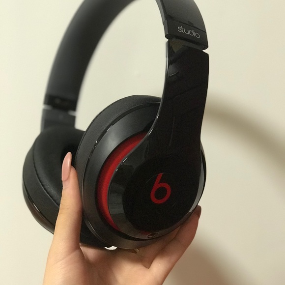 Best wireless earphone - Picture 2 of 3